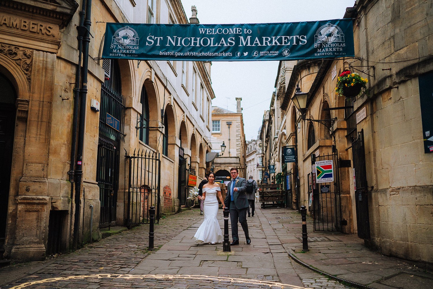 BRISTOL REGISTRY OFFICE WEDDING PHOTOGRAPHY 011 BRISTOL REGISTRY OFFICE WEDDING PHOTOGRAPHY 011